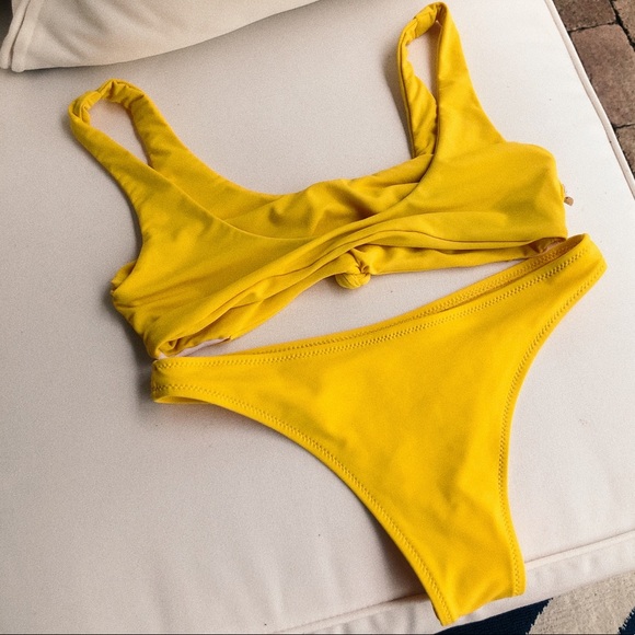 Bikini Set - Picture 2 of 2